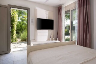 deluxe double room ammouda villas amenities